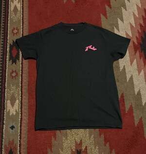 Rusty Surfboards Black Graphic T-Shirt Pink Logo Size M